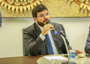 Rafael Fonteles defende a prorrogação do auxílio emergencial por mais seis meses